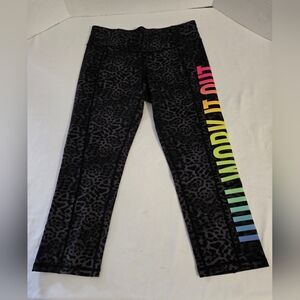 Betsy Johnson "Give Love Get Love" Leopard Print Capri Leggings, Size M